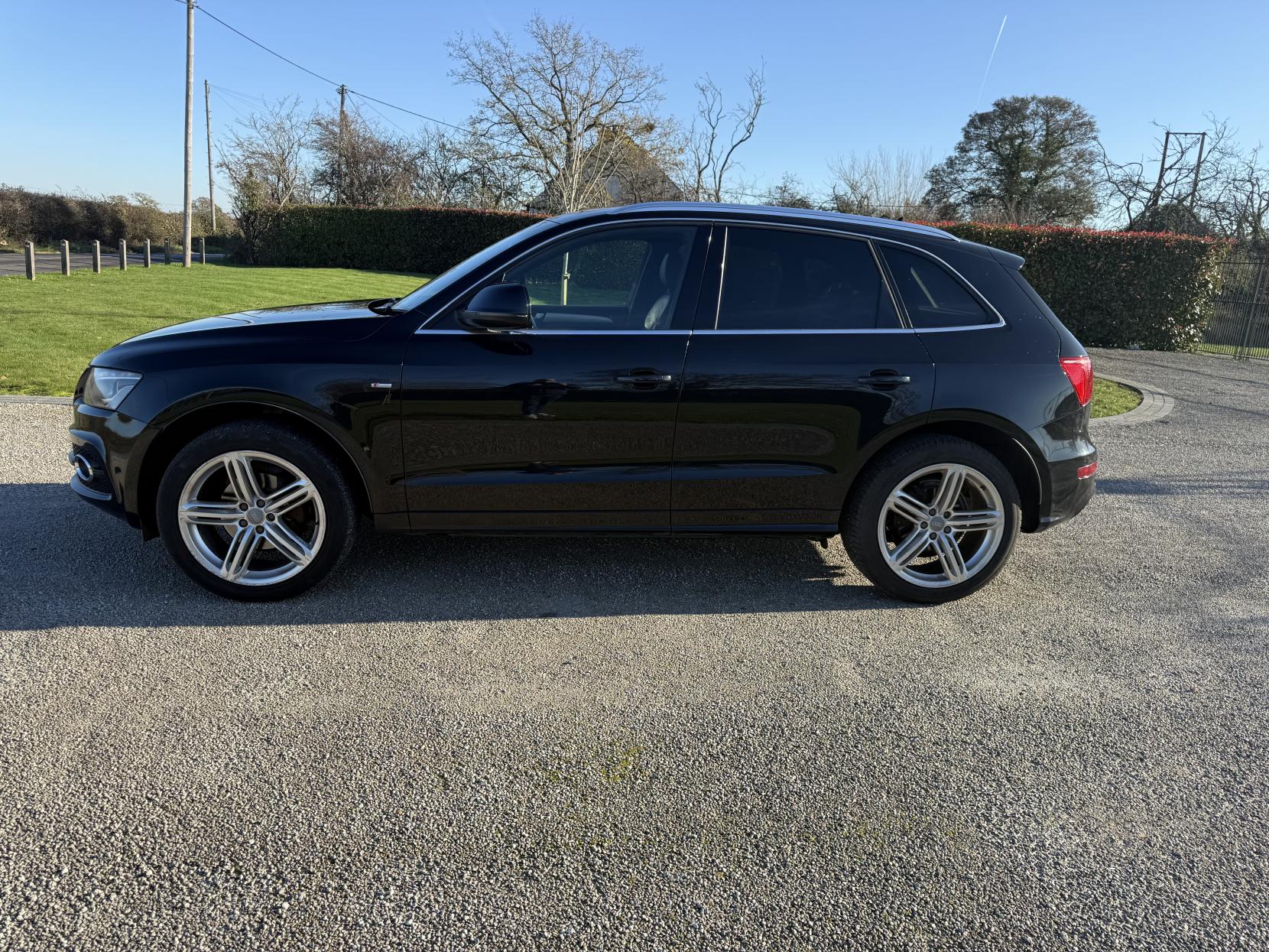 Audi Q5 2.0 TDI S line Plus SUV 5dr Diesel Manual quattro Euro 5 (s/s) (143 ps)