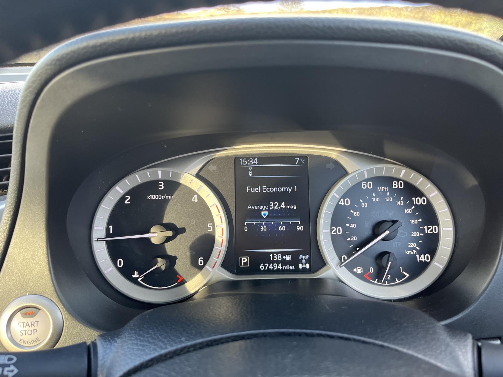 Nissan Navara 2.3 dCi N-Guard Pickup Double Cab 4dr Diesel Auto 4WD Euro 6 (190 ps)