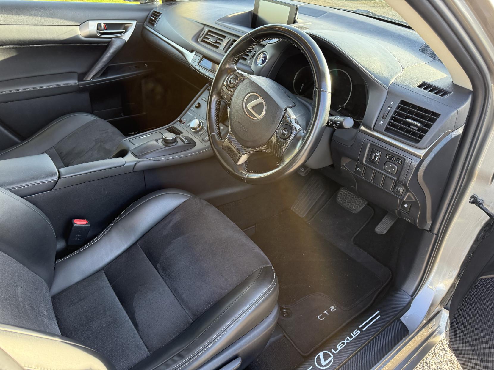 Lexus CT 1.8 200h Sport Hatchback 5dr Petrol Hybrid CVT Euro 6 (s/s) (136 ps)