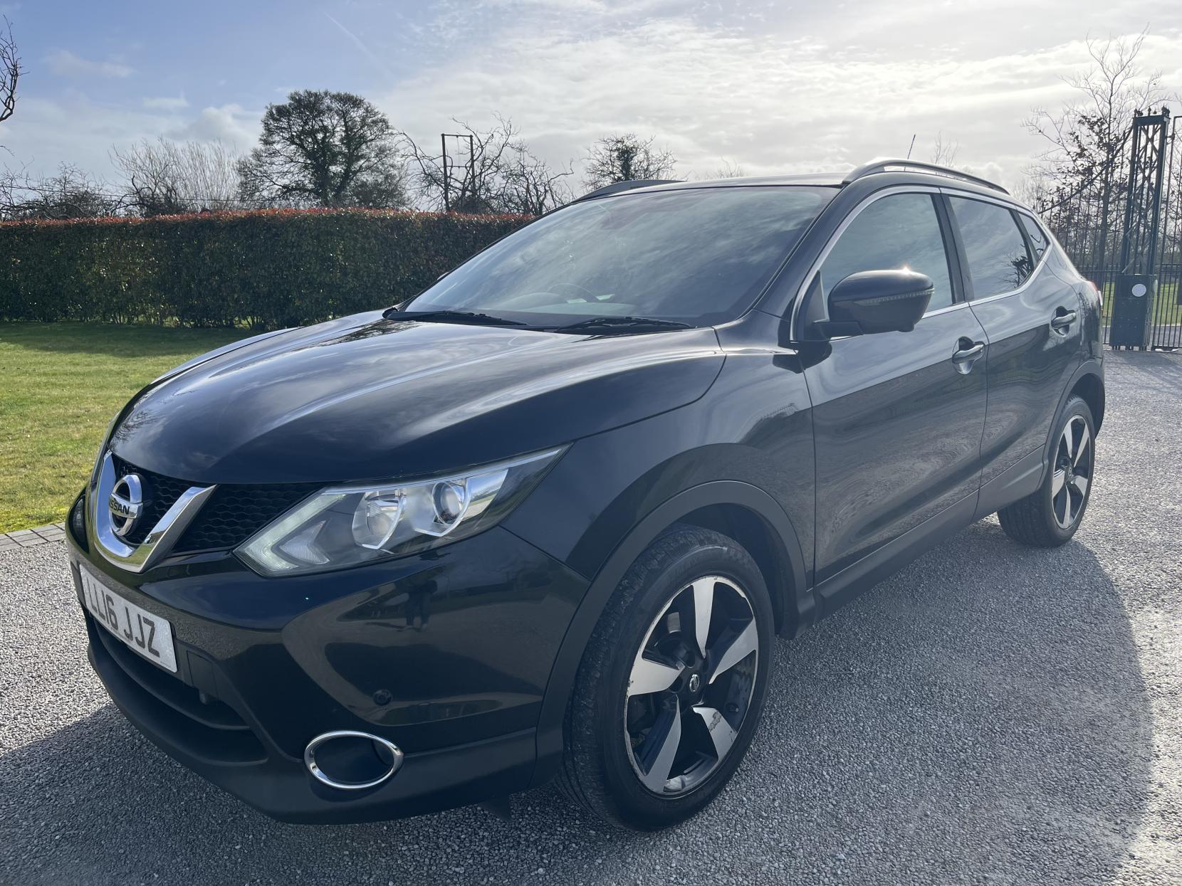 Nissan Qashqai 1.2 DIG-T N-Connecta SUV 5dr Petrol Manual 2WD Euro 6 (s/s) (115 ps)