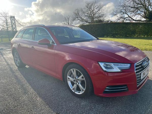Audi A4 Avant 2.0 TDI ultra Sport Estate 5dr Diesel Manual Euro 6 (s/s) (190 ps)