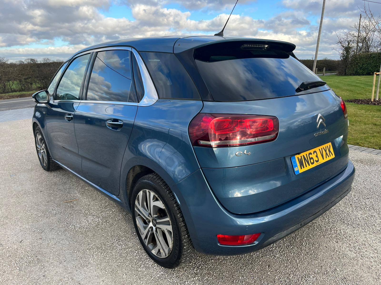 Citroen C4 Picasso 1.6 e-HDi Airdream Exclusive MPV 5dr Diesel Manual Euro 5 (s/s) (115 ps)
