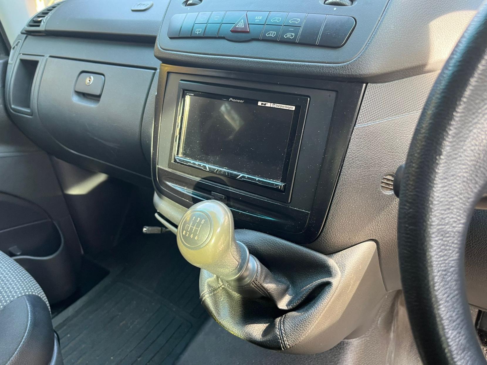 Mercedes-Benz Vito 2.1 113 CDi Dualiner Minibus 5dr Diesel Manual L1 (198 g/km, 136 bhp)