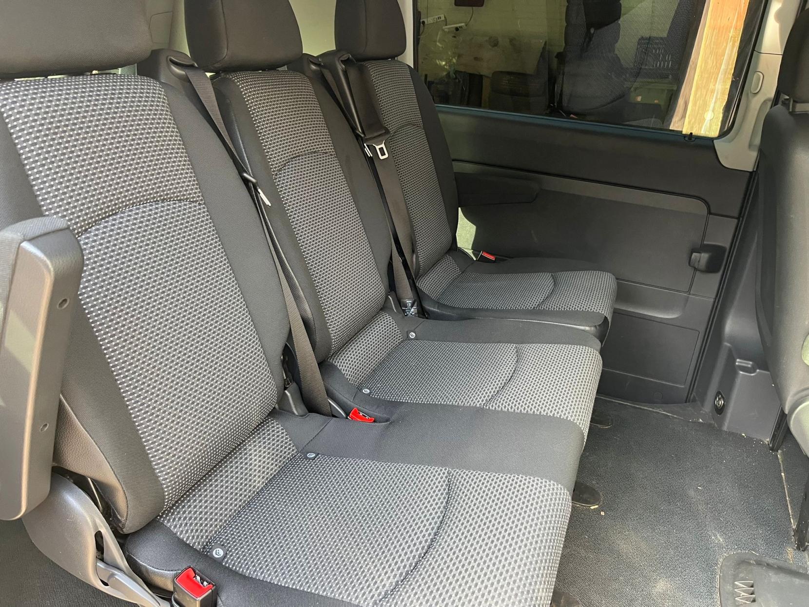 Mercedes-Benz Vito 2.1 113 CDi Dualiner Minibus 5dr Diesel Manual L1 (198 g/km, 136 bhp)