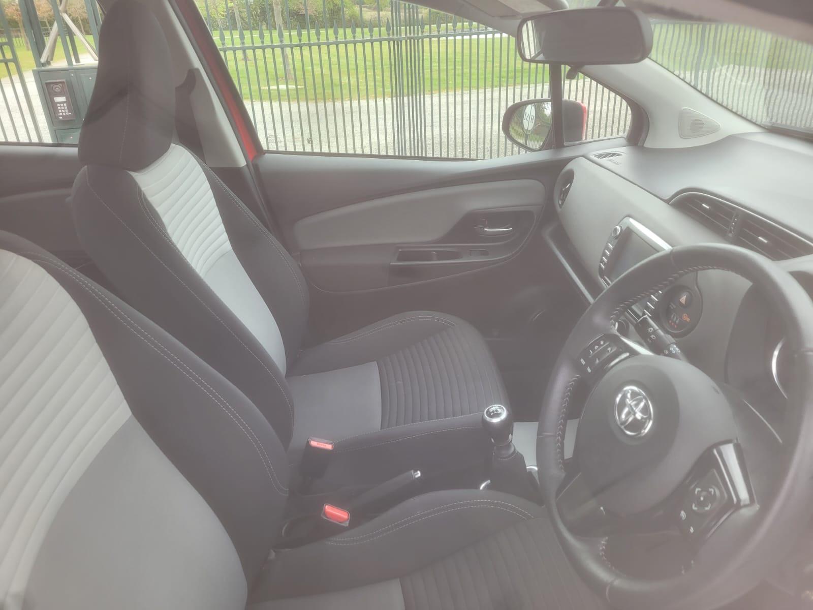 Toyota Yaris 1.5 VVT-i Icon Tech Hatchback 5dr Petrol Manual Euro 6 (111 ps)