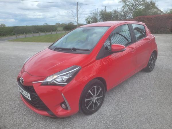 Toyota Yaris 1.5 VVT-i Icon Tech Hatchback 5dr Petrol Manual Euro 6 (111 ps)