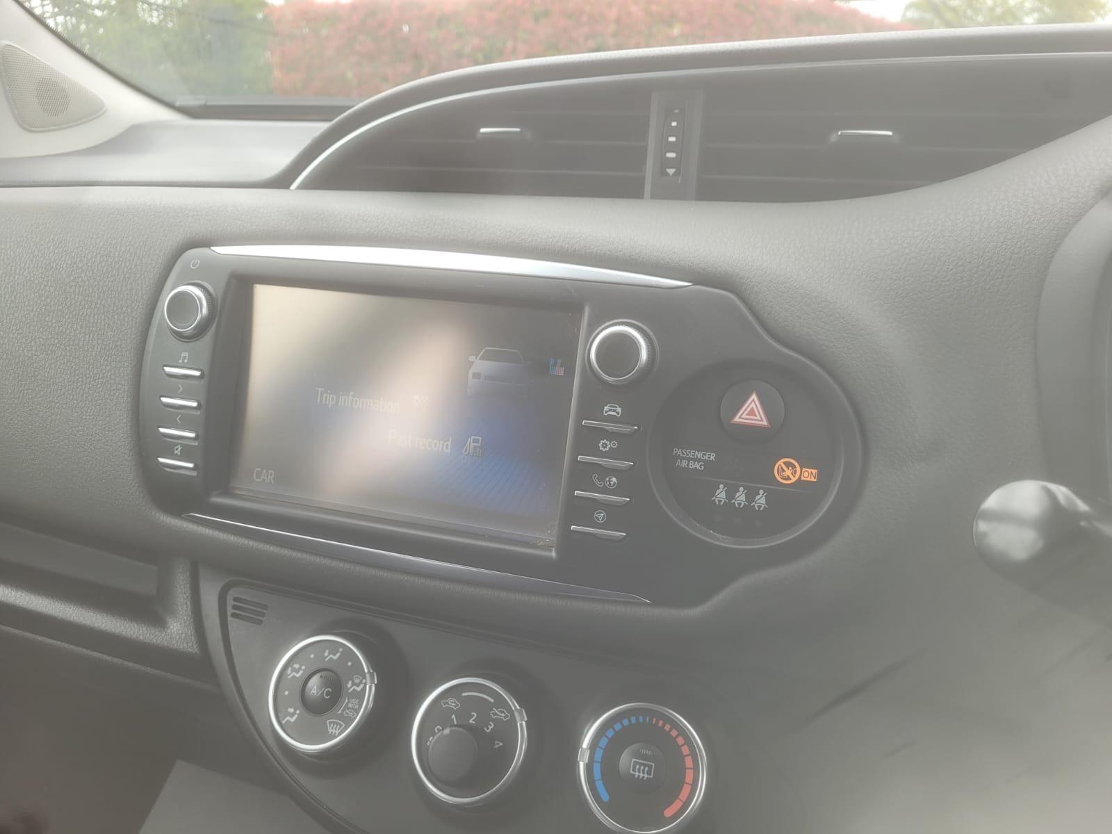 Toyota Yaris 1.5 VVT-i Icon Tech Hatchback 5dr Petrol Manual Euro 6 (111 ps)