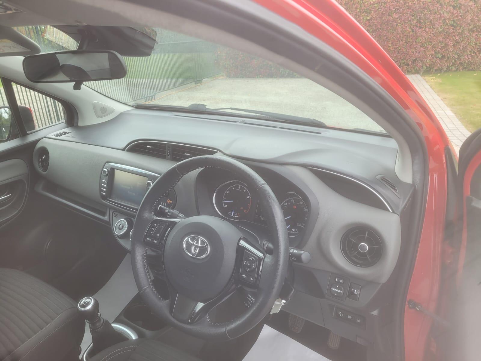 Toyota Yaris 1.5 VVT-i Icon Tech Hatchback 5dr Petrol Manual Euro 6 (111 ps)