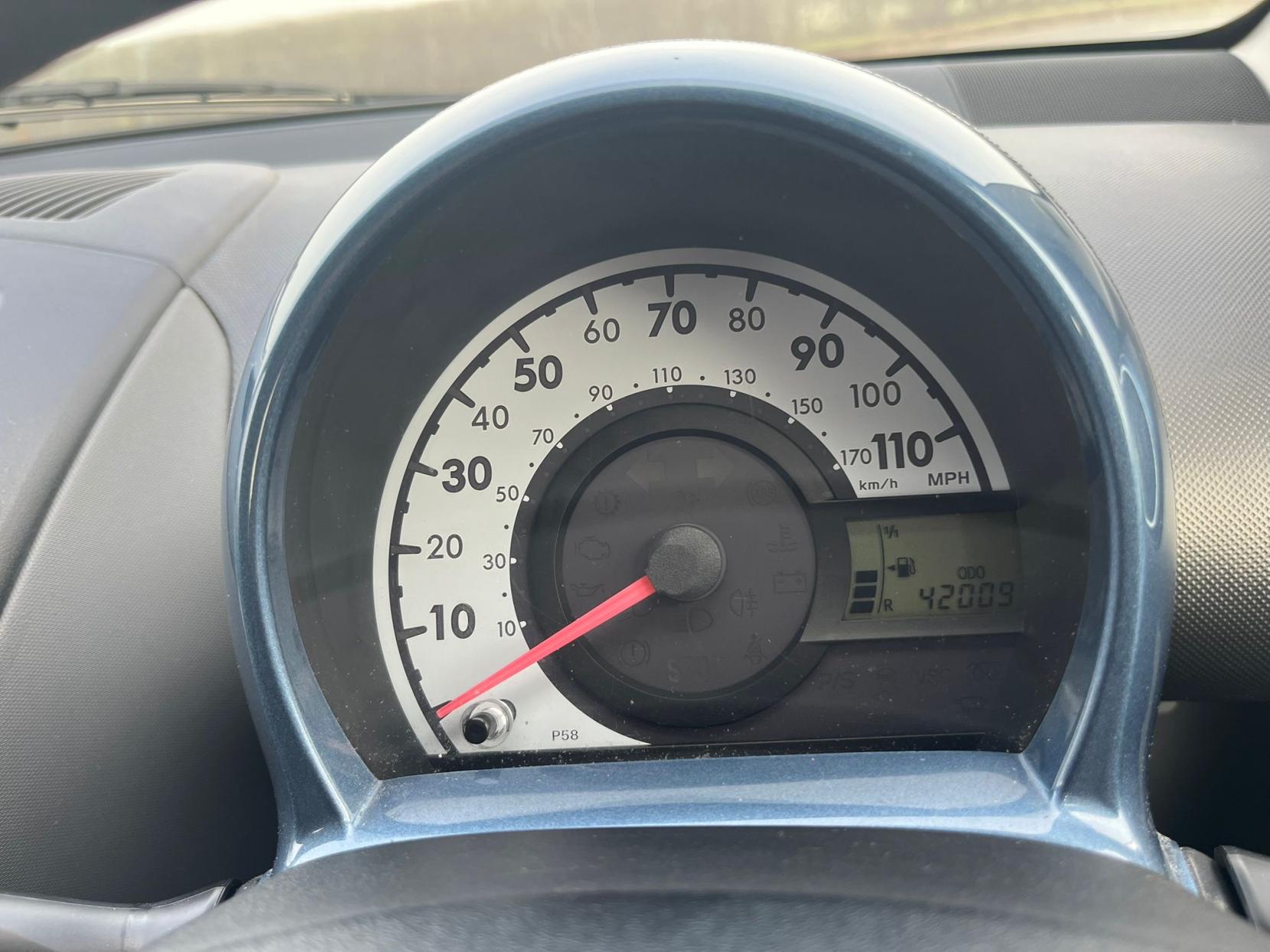 Toyota AYGO 1.0 VVT-i Blue Hatchback 5dr Petrol Manual Euro 4 (67 bhp)