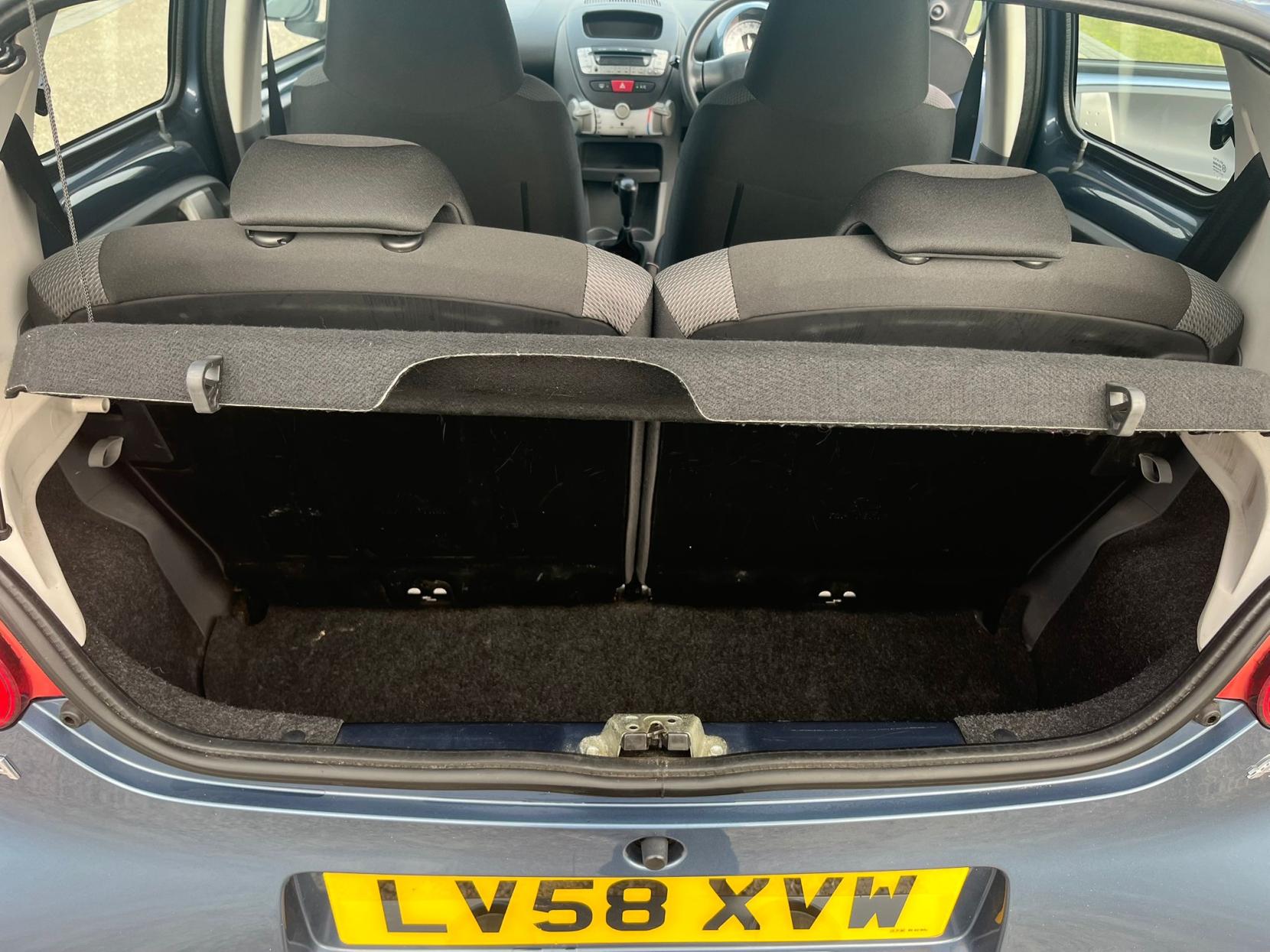 Toyota AYGO 1.0 VVT-i Blue Hatchback 5dr Petrol Manual Euro 4 (67 bhp)