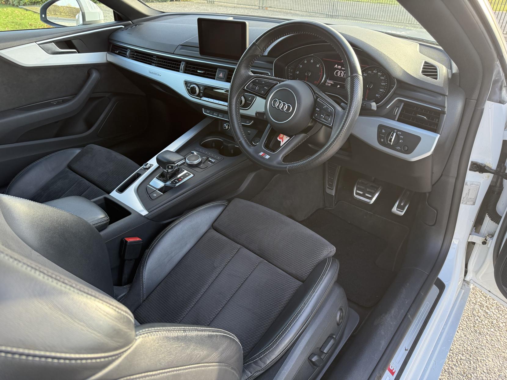 Audi A5 2.0 TFSI S line Coupe 2dr Petrol S Tronic quattro Euro 6 (s/s) (252 ps)