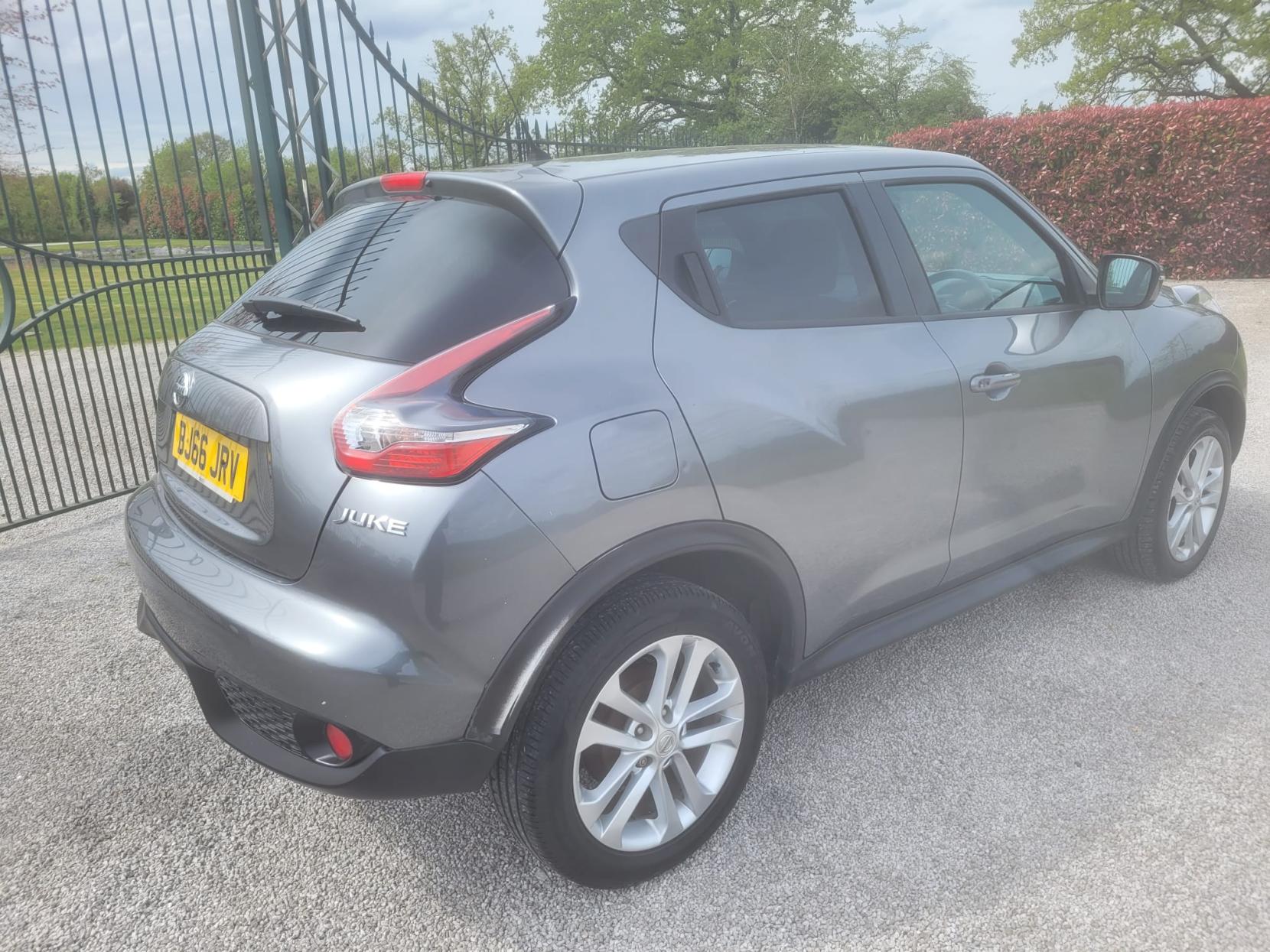 Nissan Juke 1.5 dCi N-Connecta SUV 5dr Diesel Manual Euro 6 (s/s) (110 ps)
