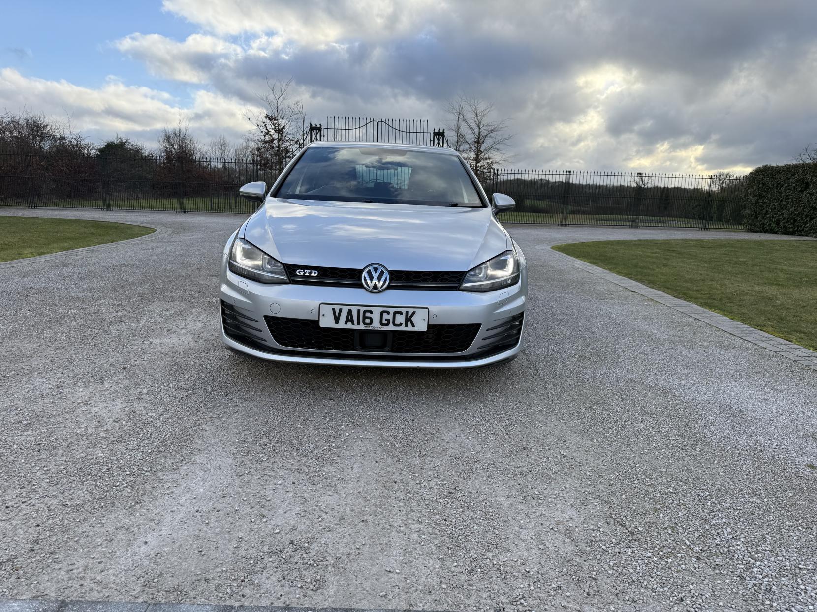 Volkswagen Golf 2.0 TDI BlueMotion Tech GTD Hatchback 5dr Diesel Manual Euro 6 (s/s) (184 ps)