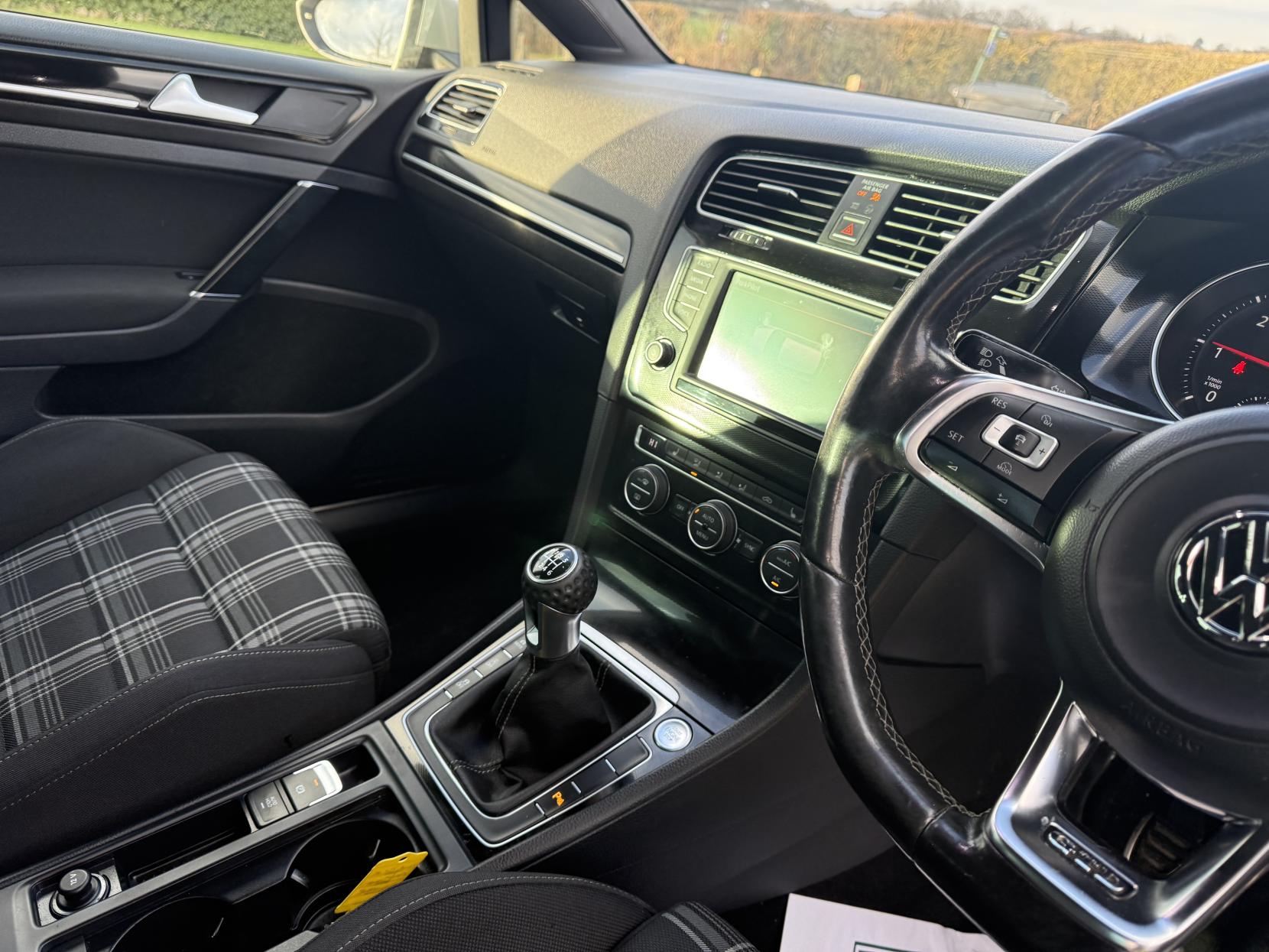 Volkswagen Golf 2.0 TDI BlueMotion Tech GTD Hatchback 5dr Diesel Manual Euro 6 (s/s) (184 ps)