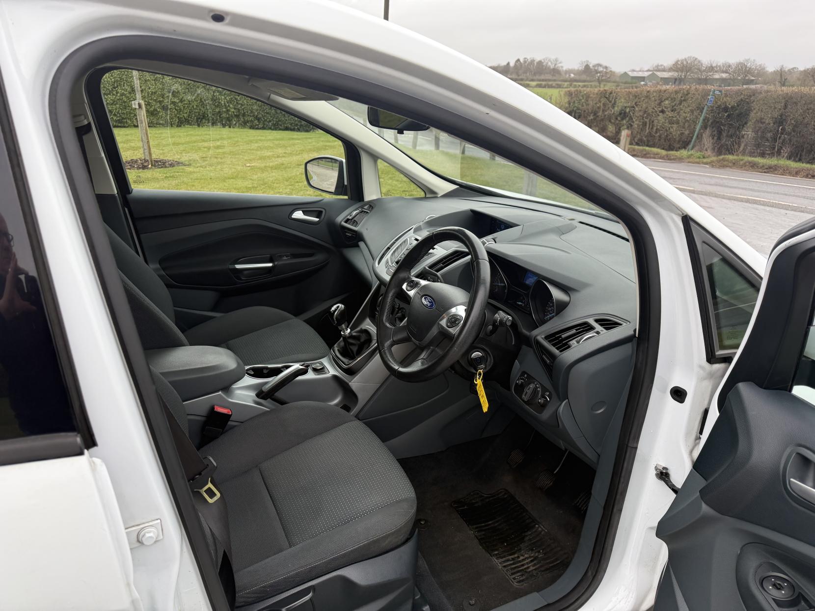 Ford C-Max 1.0T EcoBoost Zetec MPV 5dr Petrol Manual Euro 5 (s/s) (125 ps)