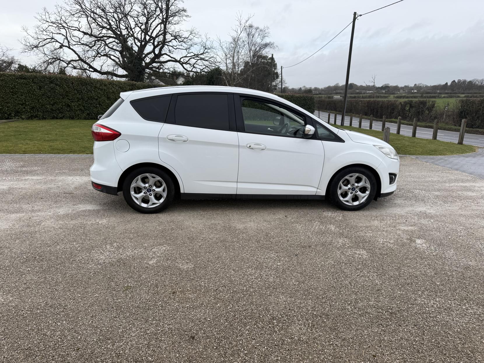 Ford C-Max 1.0T EcoBoost Zetec MPV 5dr Petrol Manual Euro 5 (s/s) (125 ps)