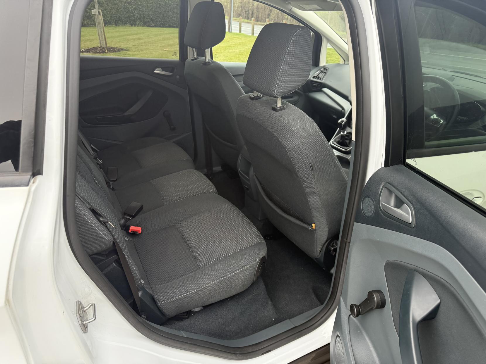 Ford C-Max 1.0T EcoBoost Zetec MPV 5dr Petrol Manual Euro 5 (s/s) (125 ps)