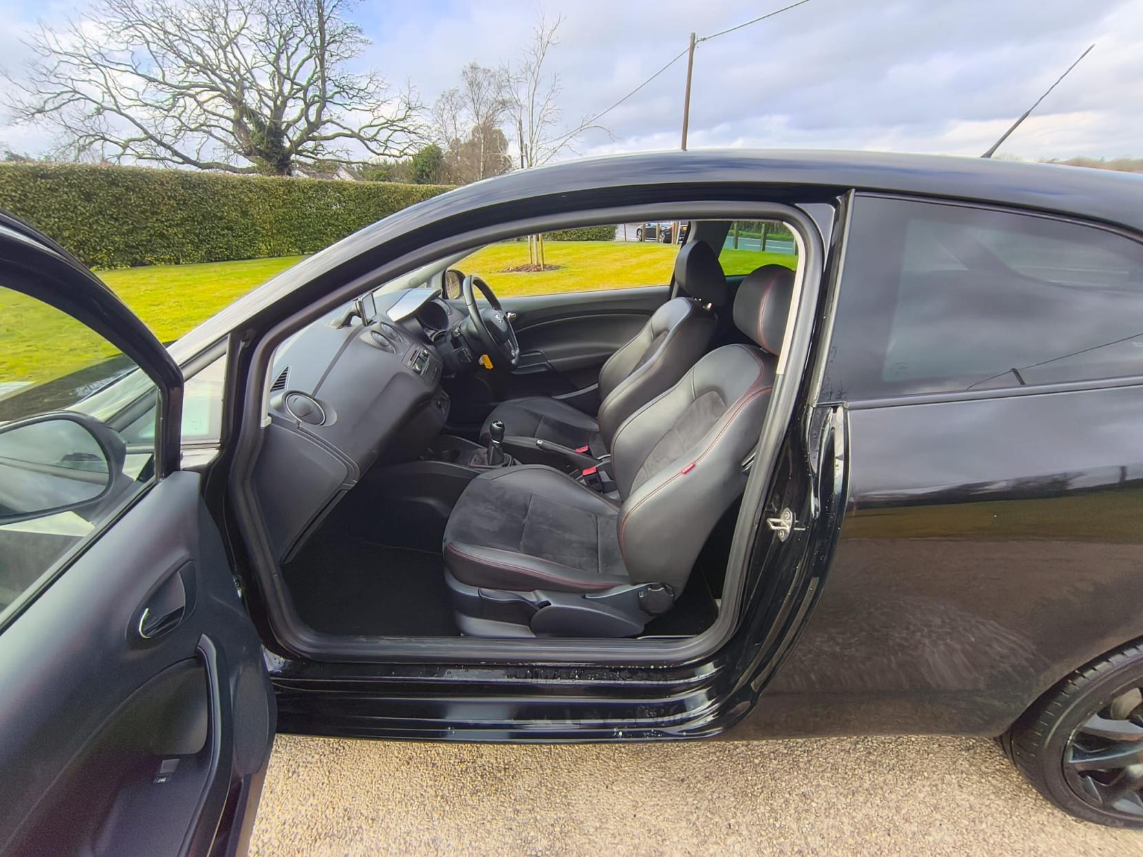 SEAT Ibiza 1.2 TSI FR Black Sport Coupe 3dr Petrol Manual Euro 5 (105 ps)